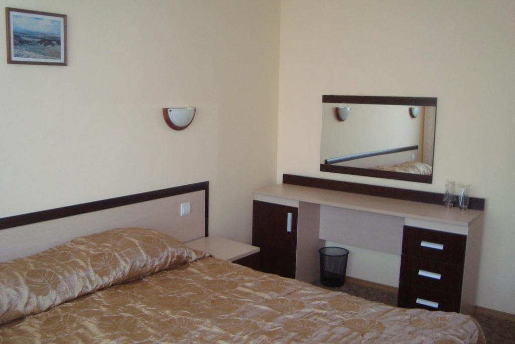 Hotel Astra Ravda Rum bild