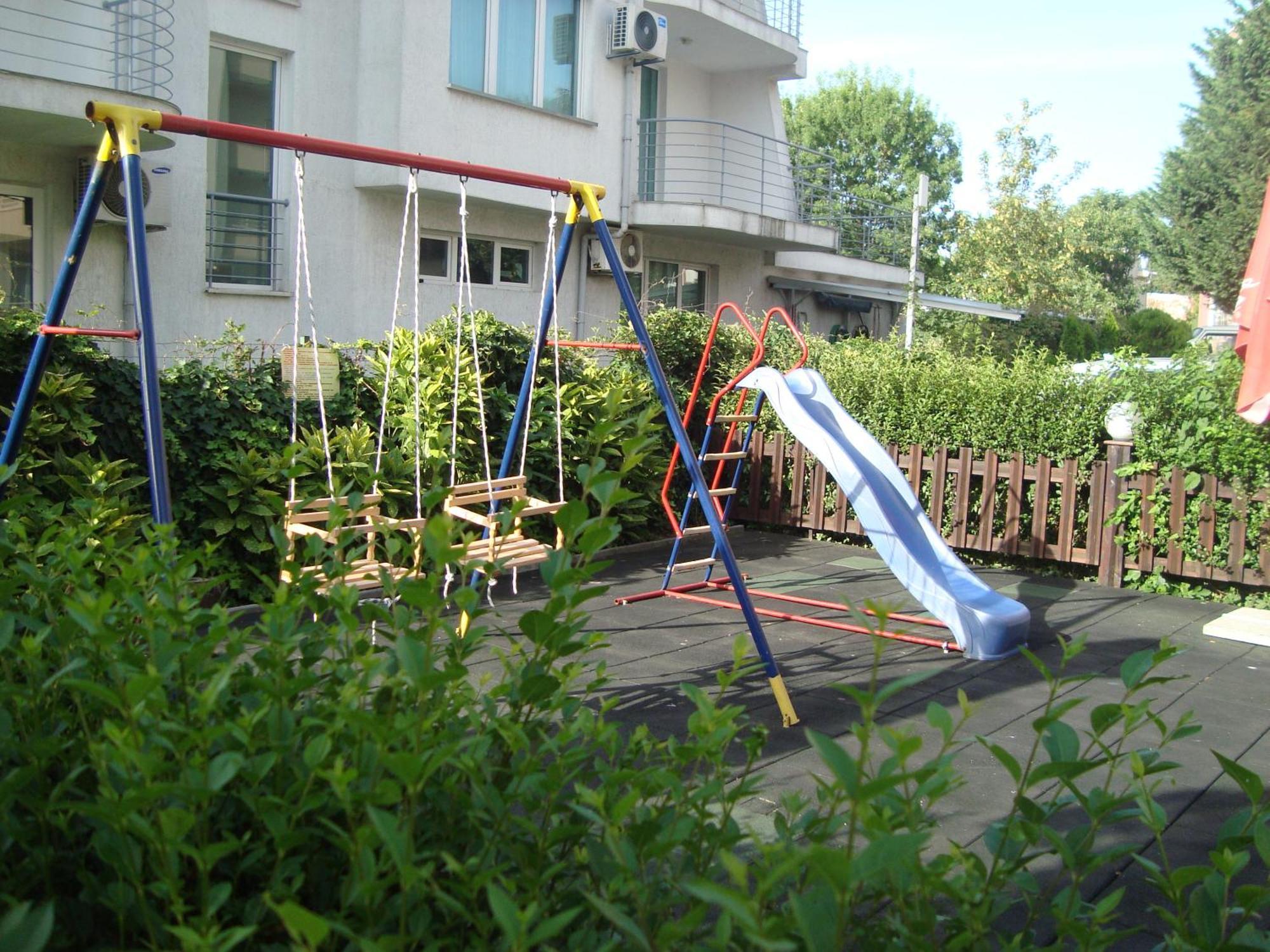 Hotel Astra Ravda Exteriör bild