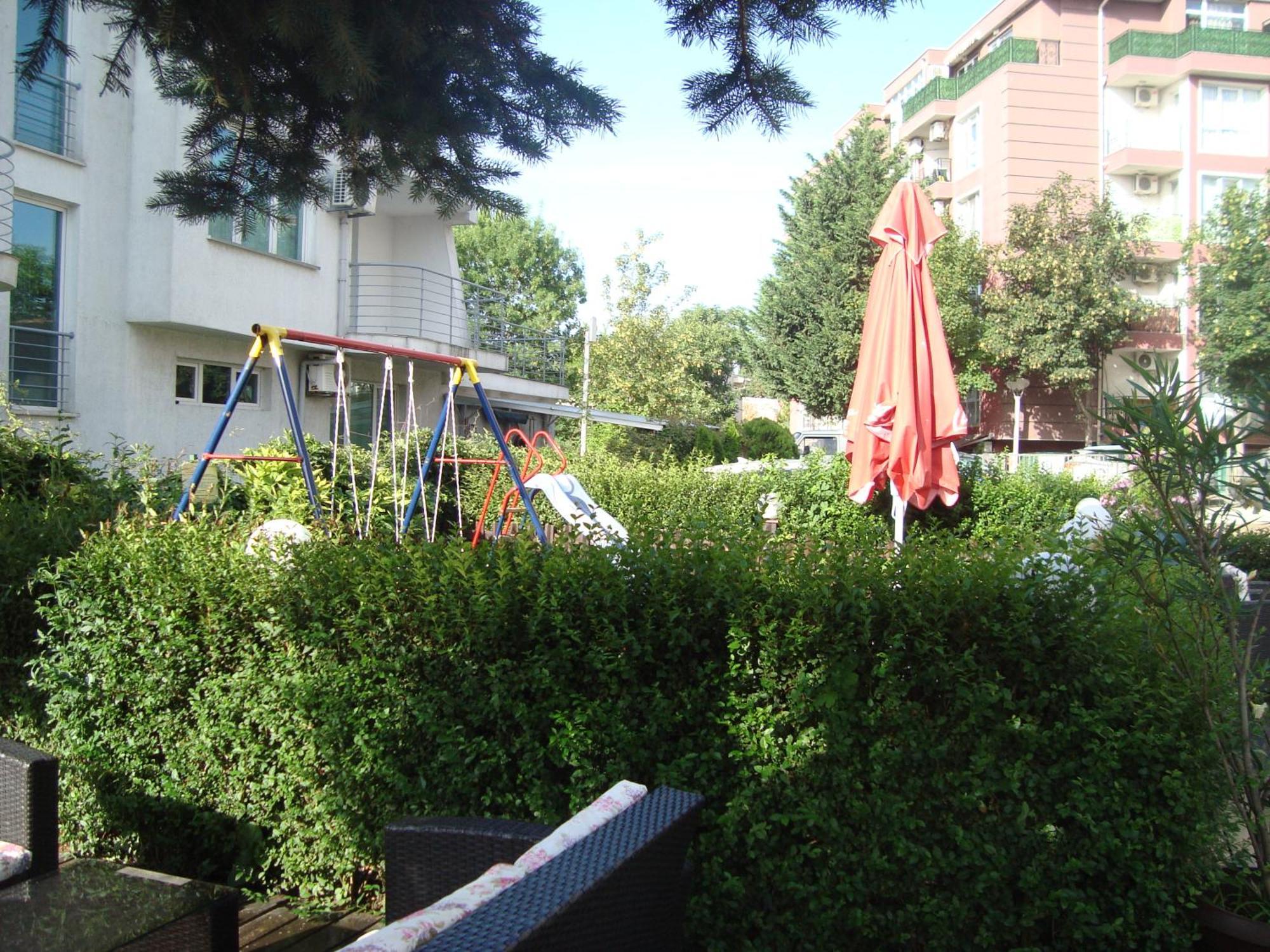 Hotel Astra Ravda Exteriör bild