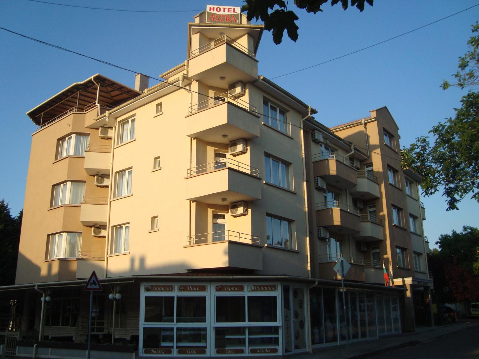 Hotel Astra Ravda Exteriör bild