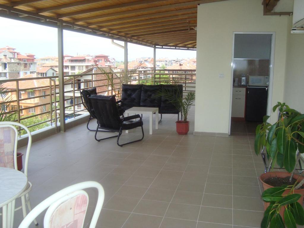 Hotel Astra Ravda Rum bild