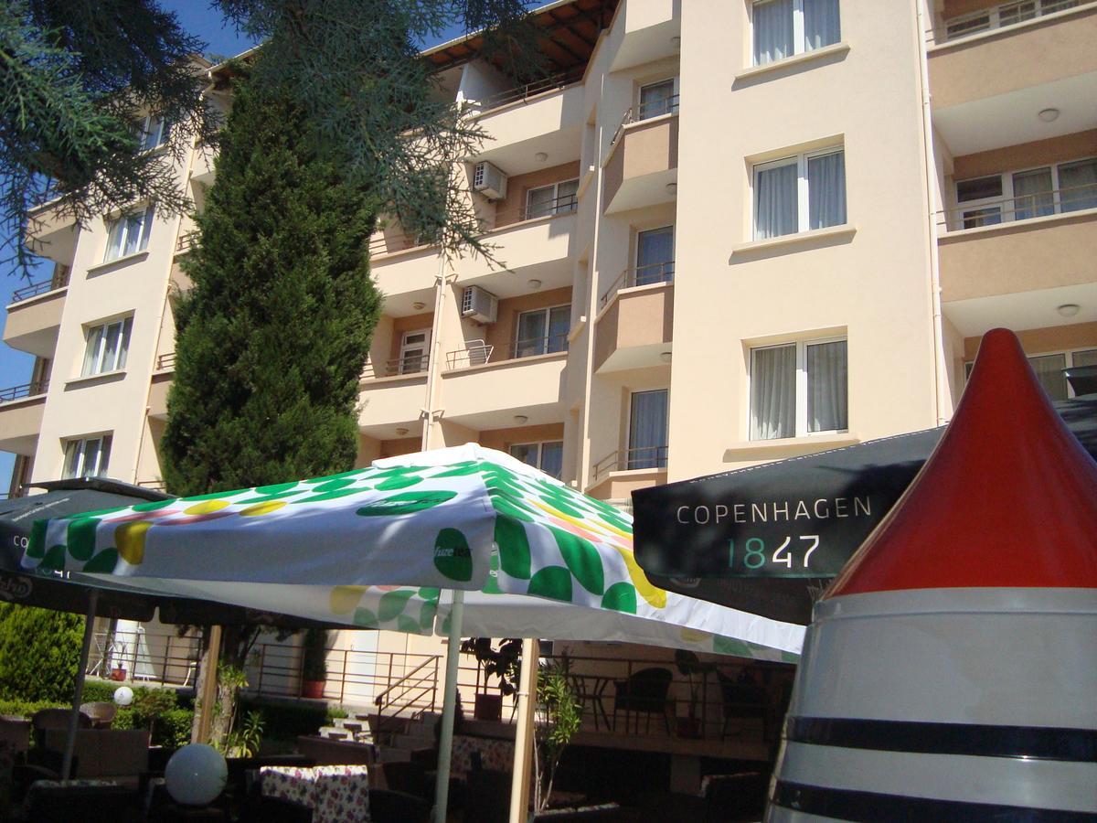 Hotel Astra Ravda Exteriör bild