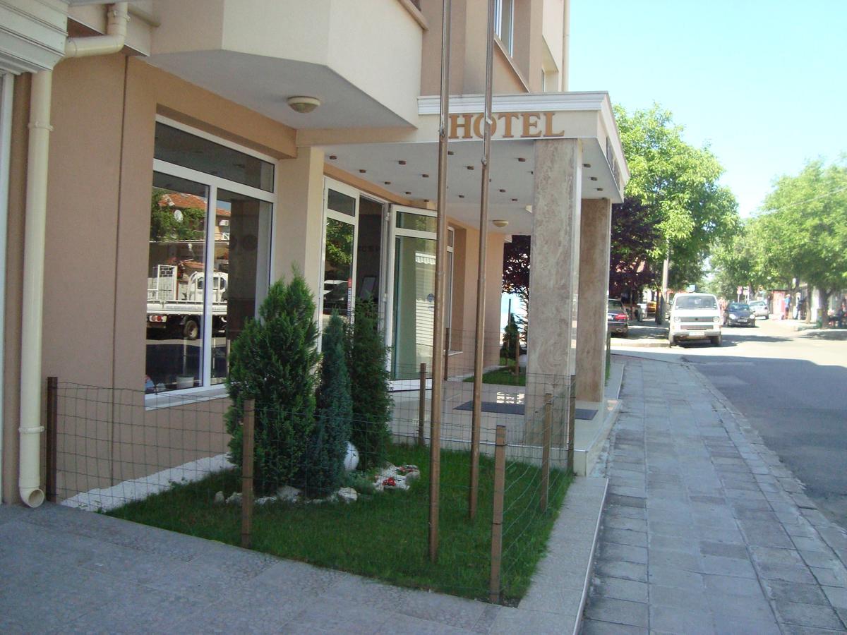 Hotel Astra Ravda Exteriör bild